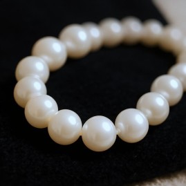 Classic White Pearl Strand Necklace